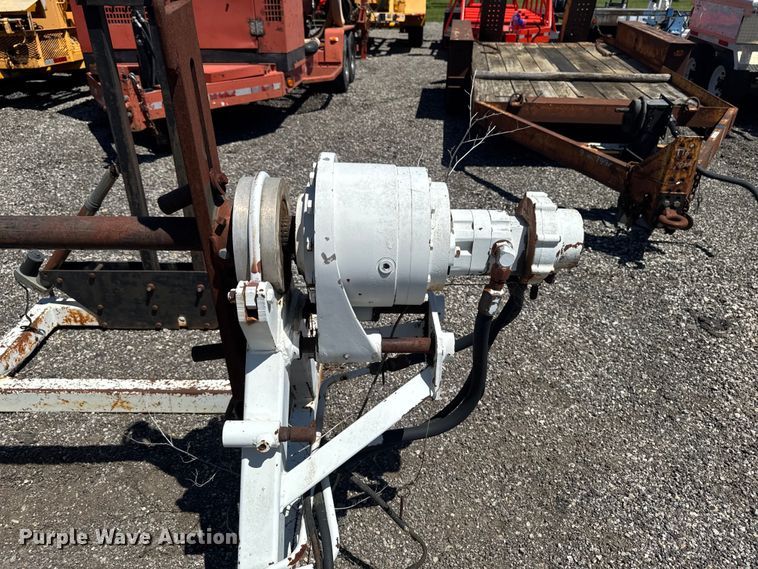 image for item OE9563 Truck mounted cable puller