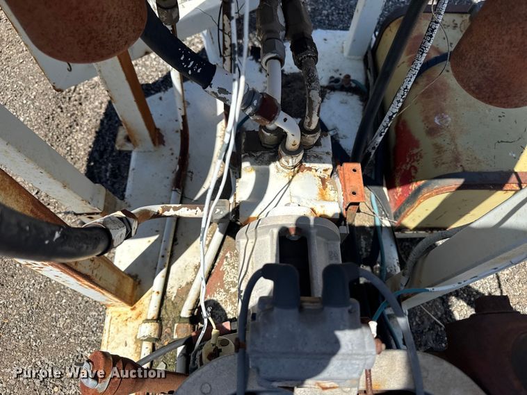 image for item OE9563 Truck mounted cable puller