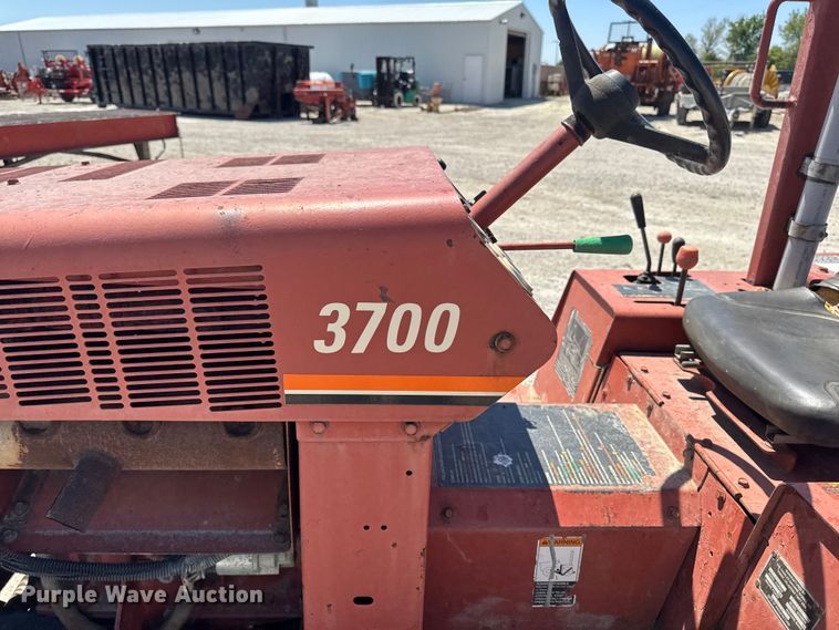 image for item OE9566 2000 Ditch Witch 3700 trencher