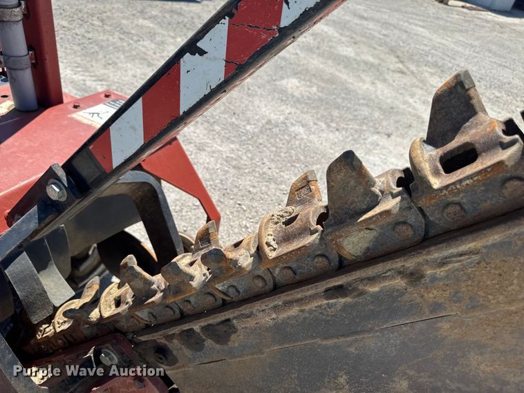 image for item OE9566 2000 Ditch Witch 3700 trencher