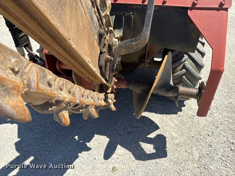 image for item OE9566 2000 Ditch Witch 3700 trencher