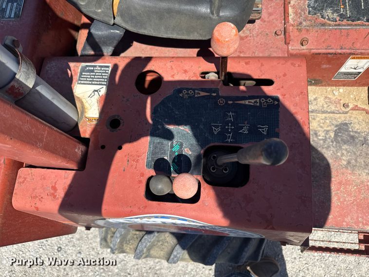 image for item OE9566 2000 Ditch Witch 3700 trencher