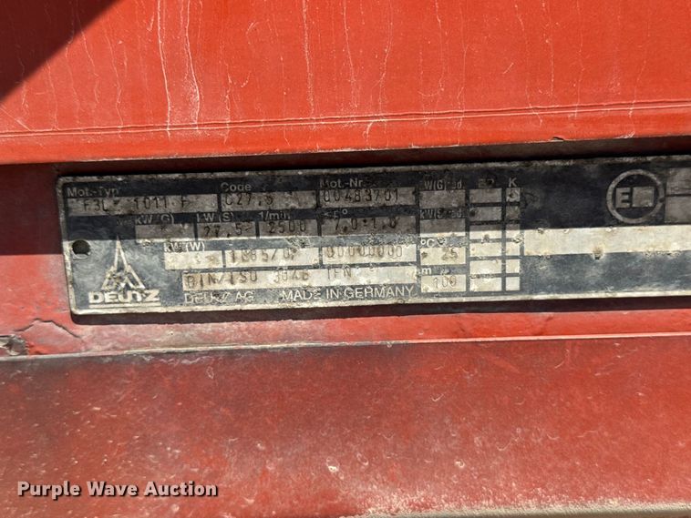 image for item OE9566 2000 Ditch Witch 3700 trencher