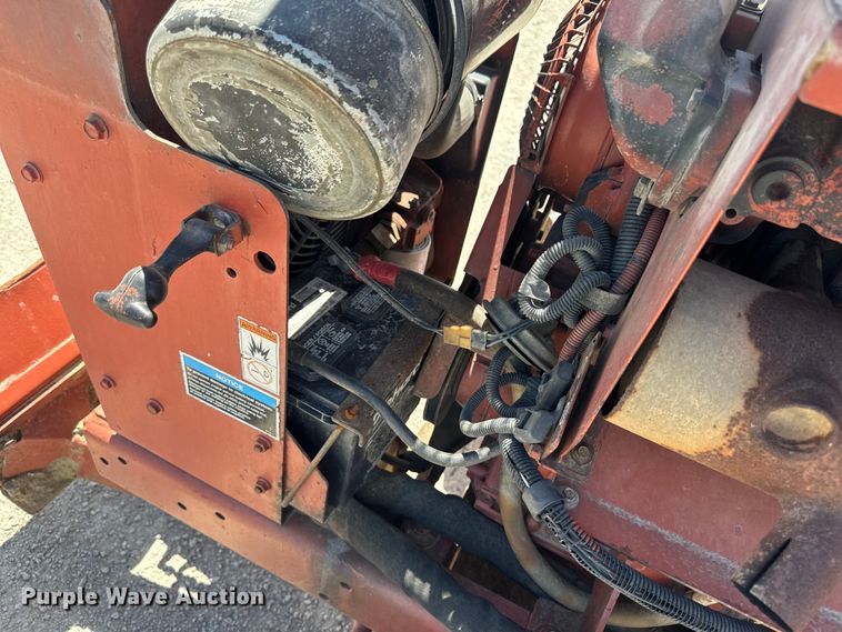 image for item OE9566 2000 Ditch Witch 3700 trencher