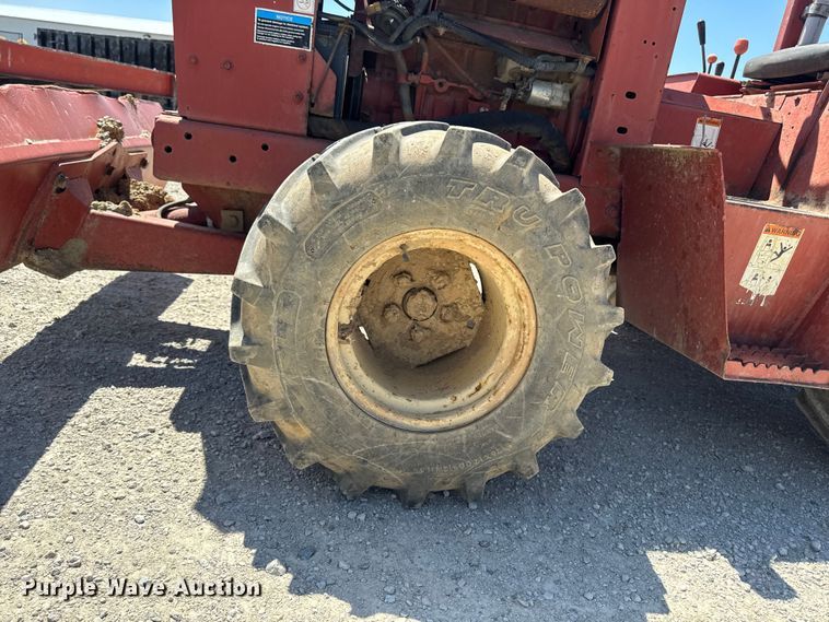 image for item OE9566 2000 Ditch Witch 3700 trencher