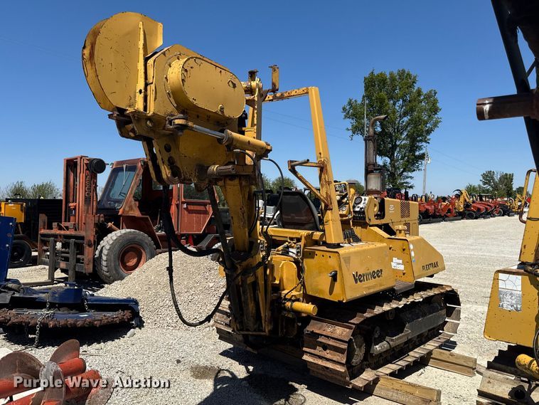 image for item OE9568 2000 Vermeer FLX75 cable plow
