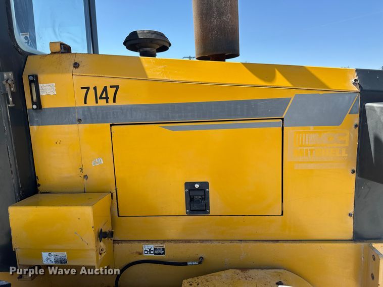 image for item OE9569 2000 Champion C70A26 motor grader