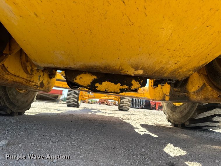 image for item OE9569 2000 Champion C70A26 motor grader