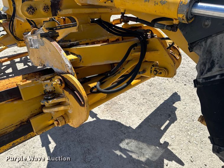 image for item OE9569 2000 Champion C70A26 motor grader