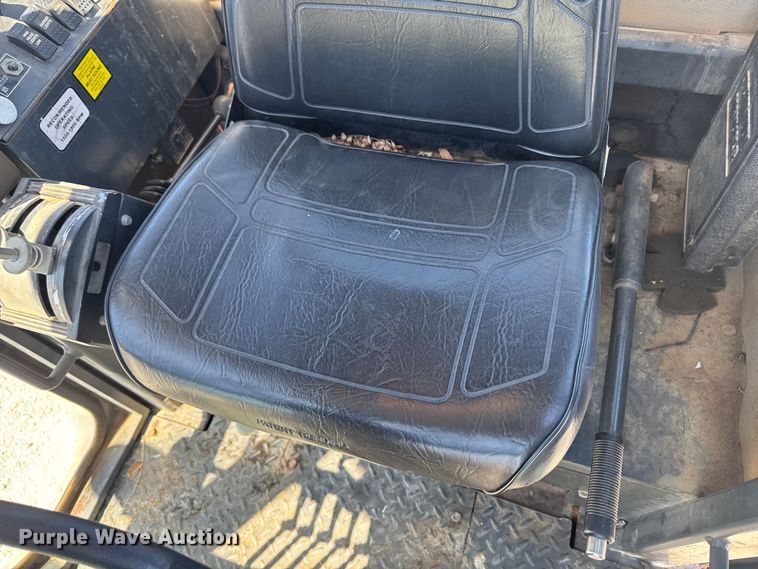 image for item OE9569 2000 Champion C70A26 motor grader