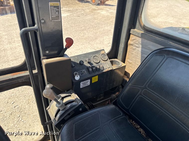 image for item OE9569 2000 Champion C70A26 motor grader