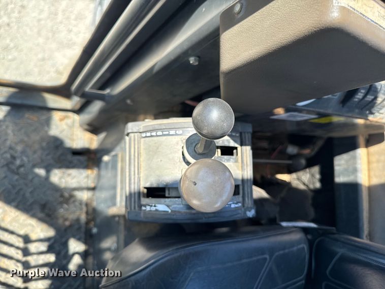 image for item OE9569 2000 Champion C70A26 motor grader