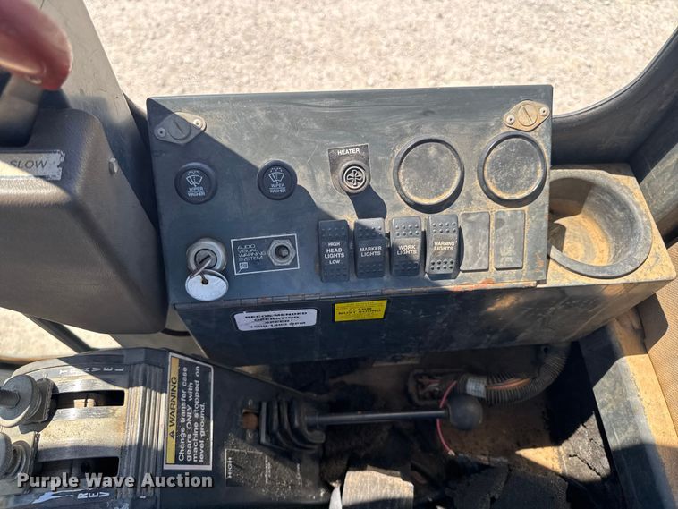 image for item OE9569 2000 Champion C70A26 motor grader