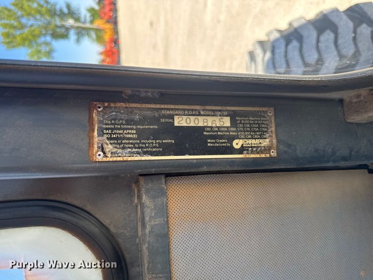 image for item OE9569 2000 Champion C70A26 motor grader