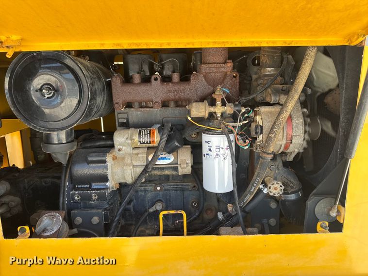 image for item OE9569 2000 Champion C70A26 motor grader