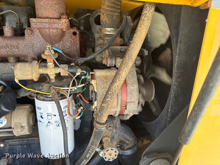 image for item OE9569 2000 Champion C70A26 motor grader