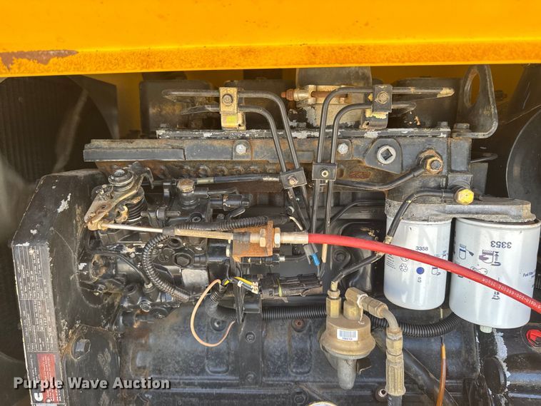 image for item OE9569 2000 Champion C70A26 motor grader
