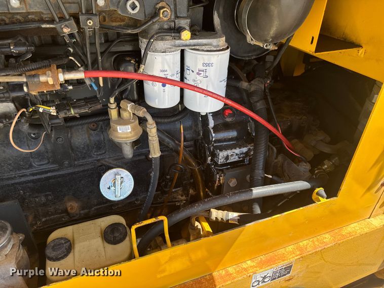 image for item OE9569 2000 Champion C70A26 motor grader