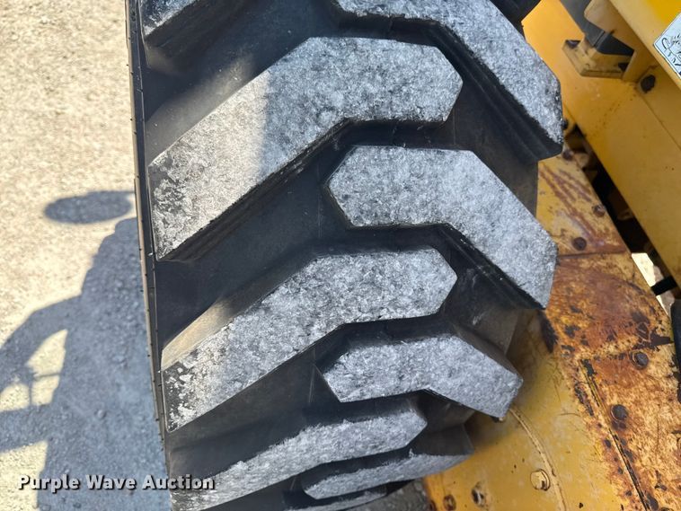 image for item OE9569 2000 Champion C70A26 motor grader