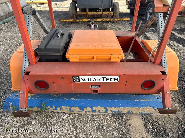 image for item OE9573 2009 SolarTech Silent Sentinel arrow board