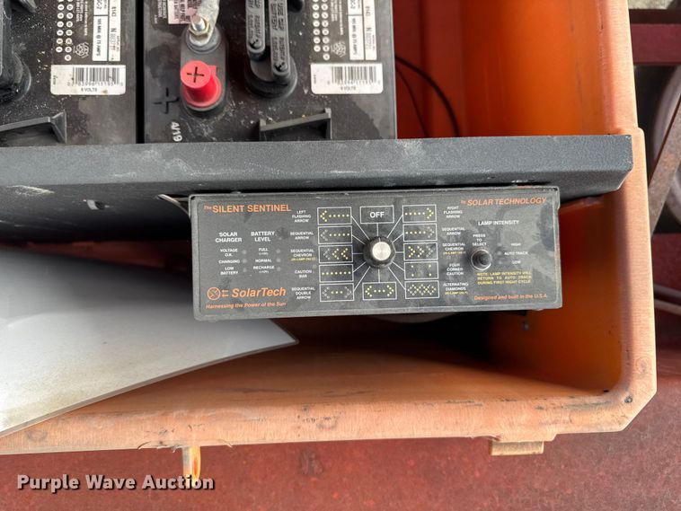 image for item OE9573 2009 SolarTech Silent Sentinel arrow board