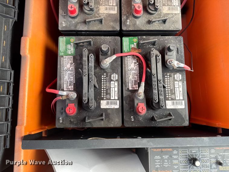 image for item OE9573 2009 SolarTech Silent Sentinel arrow board