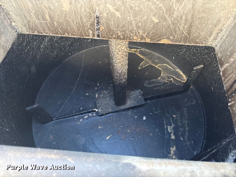image for item OE9574 Crafco EZ-Pour melter applicator