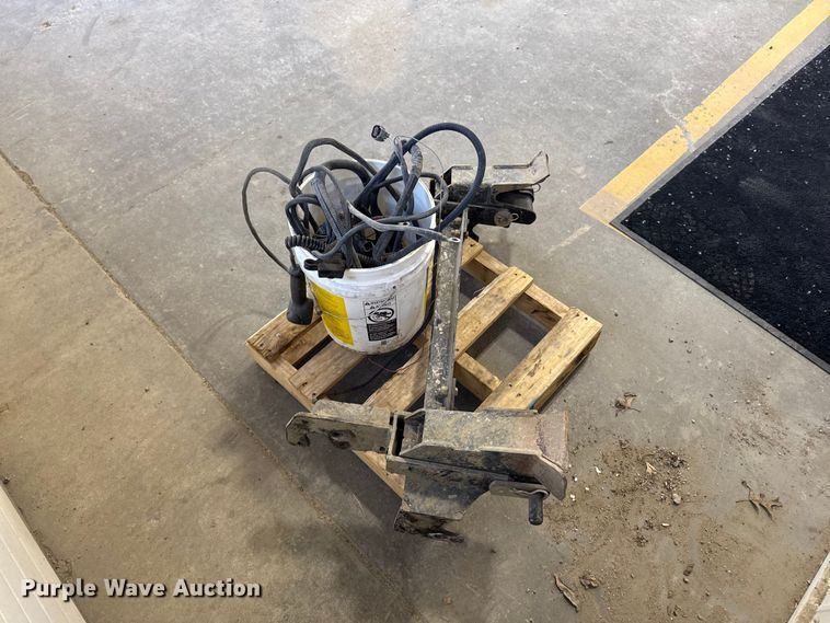 image for item OE9575 Western MVP Plus snow plow