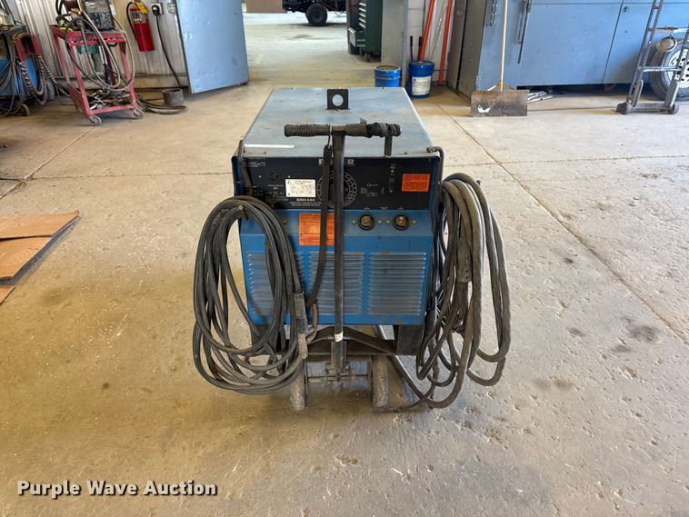image for item OE9577 Miller SRH-444 welder