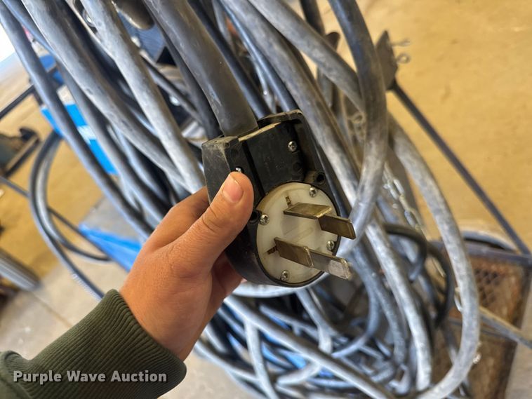 image for item OE9578 Miller DeltaWeld 302 welder