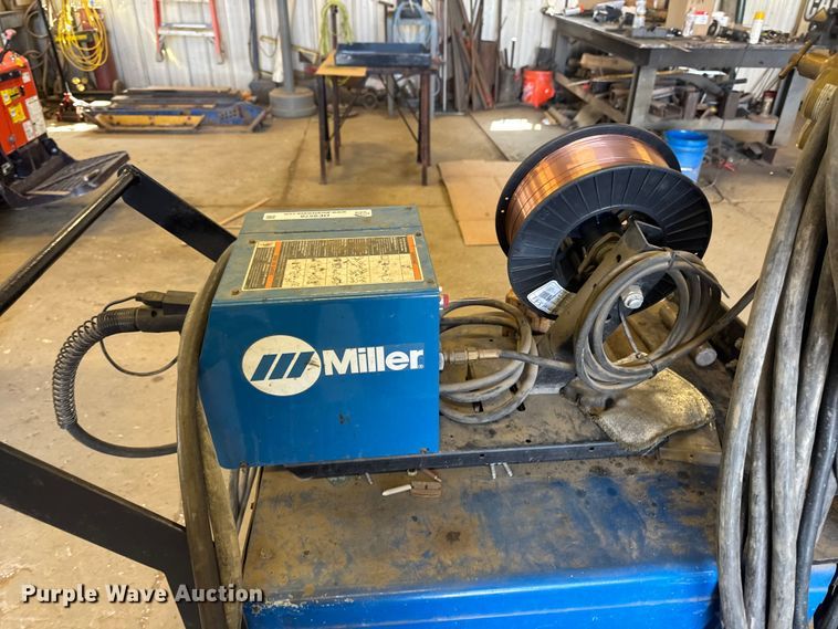 image for item OE9578 Miller DeltaWeld 302 welder