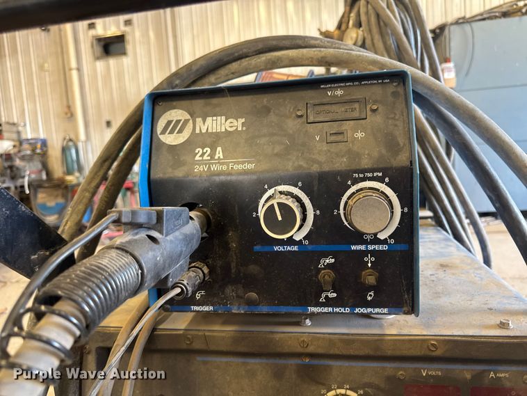 image for item OE9578 Miller DeltaWeld 302 welder