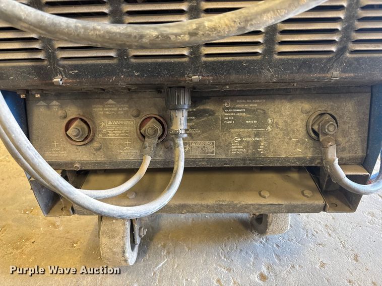 image for item OE9578 Miller DeltaWeld 302 welder