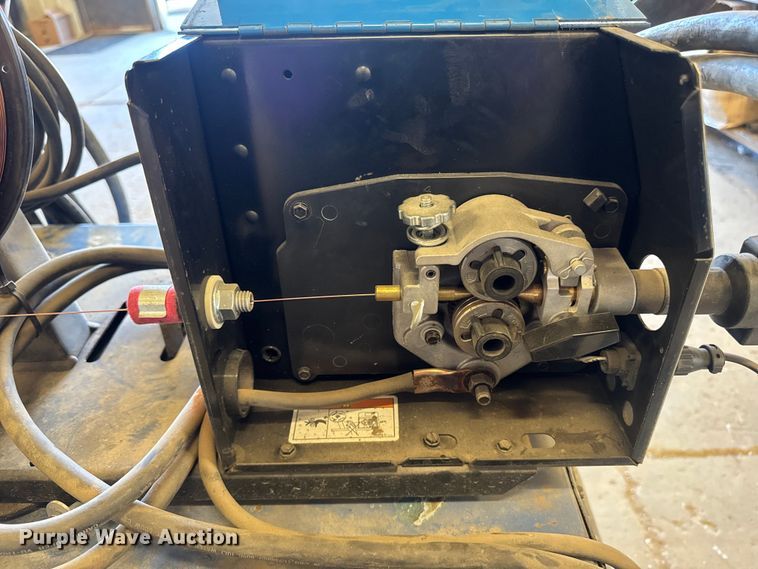 image for item OE9578 Miller DeltaWeld 302 welder