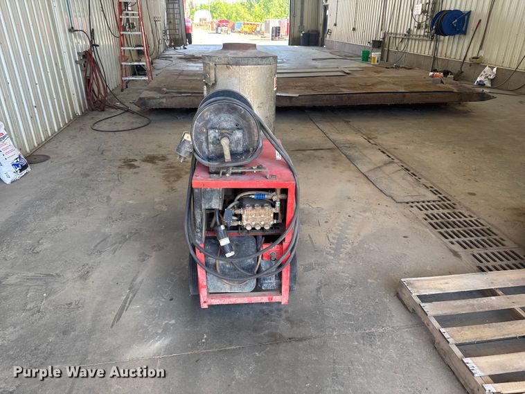 image for item OE9579 Hotsy 990SS/1 pressure washer