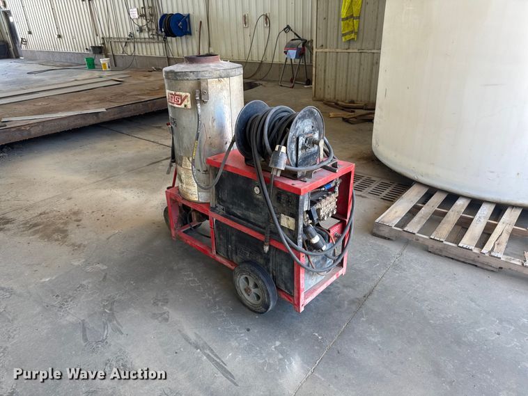 image for item OE9579 Hotsy 990SS/1 pressure washer
