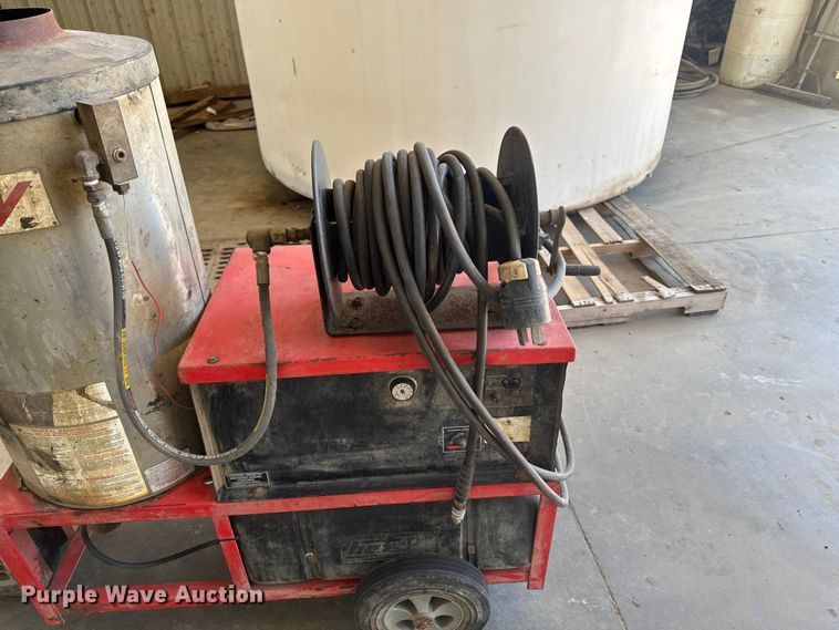image for item OE9579 Hotsy 990SS/1 pressure washer