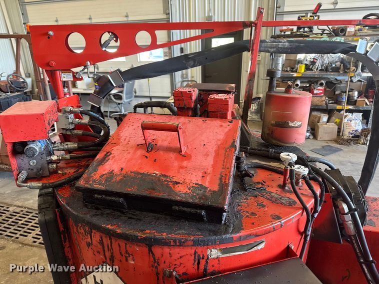 image for item OE9580 2016 Crafco SS125D melter applicator