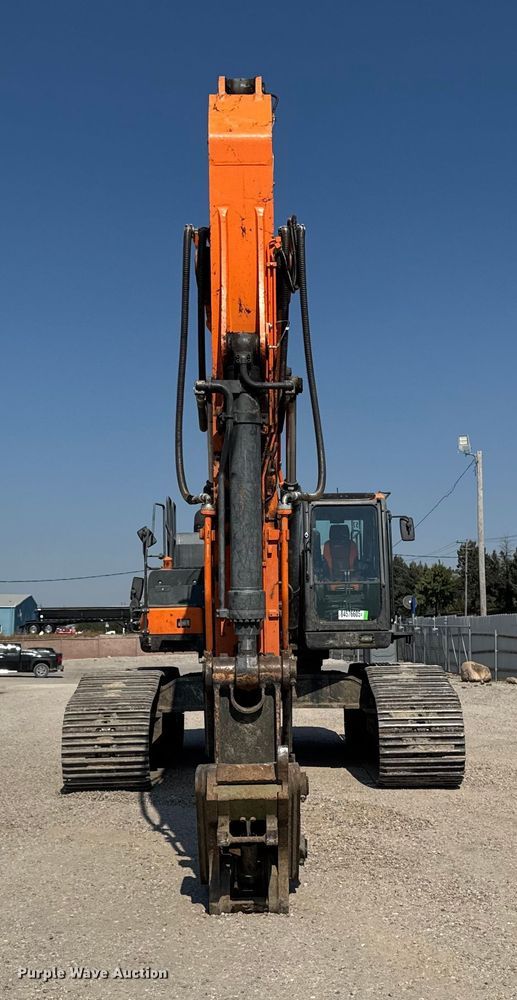 image for item YA1196 2019 Doosan DX530LC-5 excavator