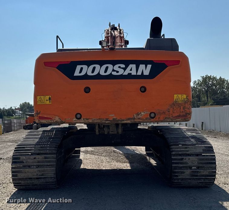 image for item YA1196 2019 Doosan DX530LC-5 excavator