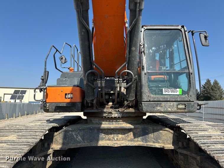 image for item YA1196 2019 Doosan DX530LC-5 excavator