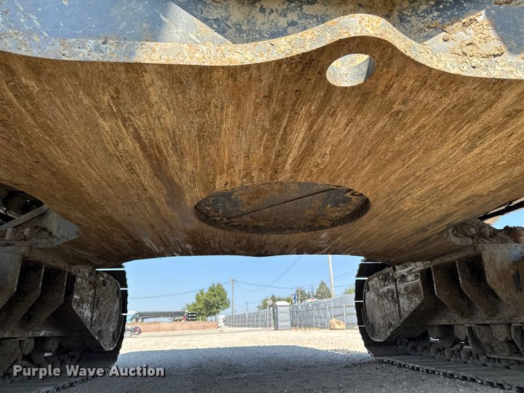 image for item YA1196 2019 Doosan DX530LC-5 excavator
