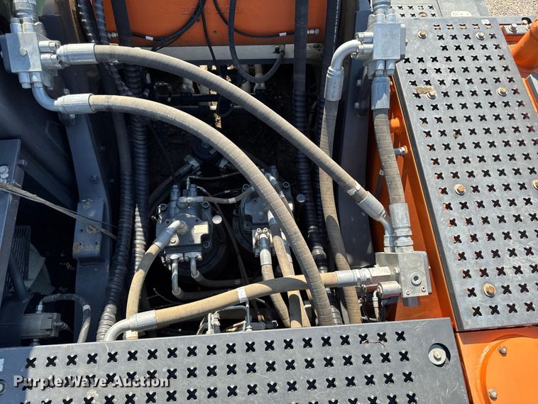 image for item YA1196 2019 Doosan DX530LC-5 excavator