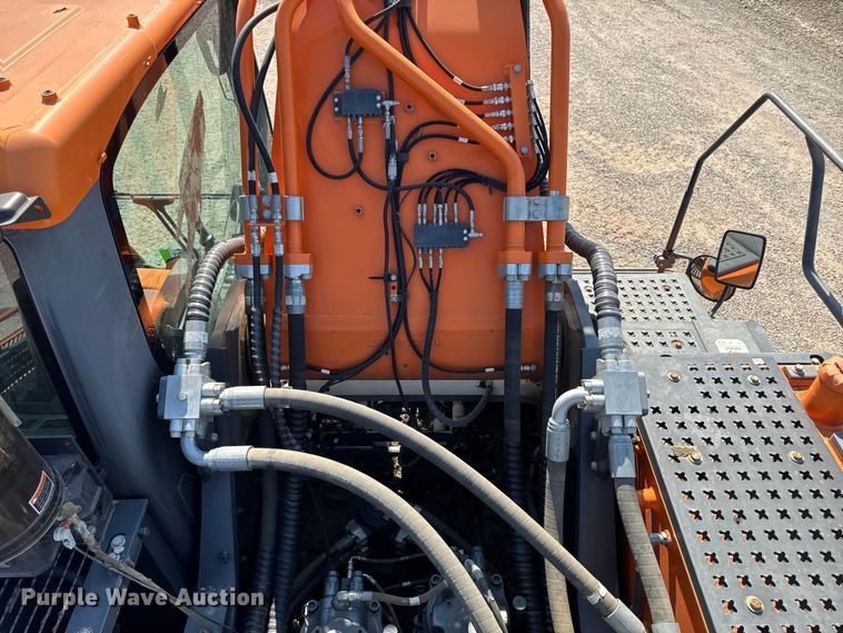 image for item YA1196 2019 Doosan DX530LC-5 excavator