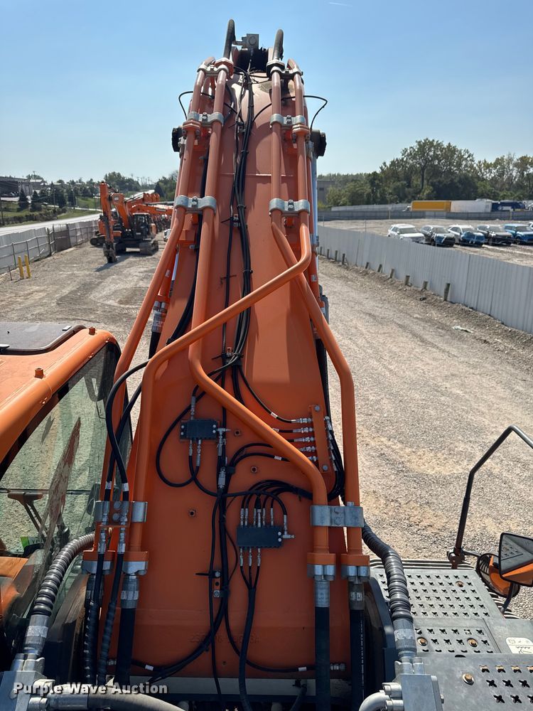 image for item YA1196 2019 Doosan DX530LC-5 excavator
