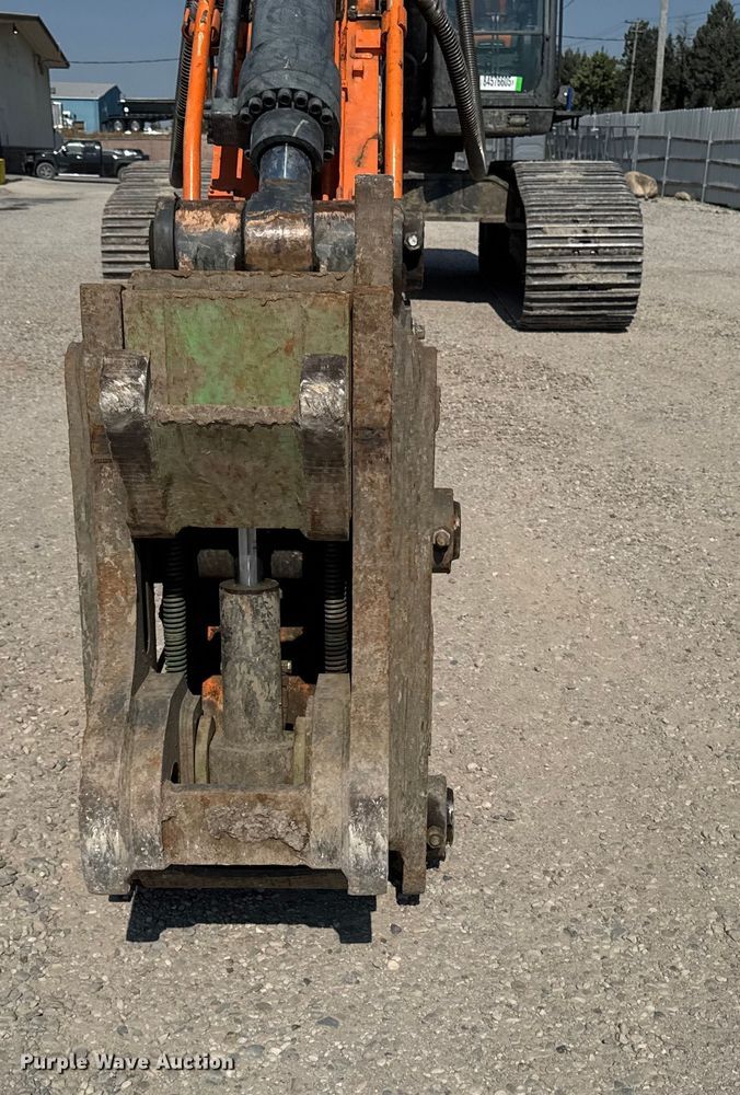 image for item YA1196 2019 Doosan DX530LC-5 excavator