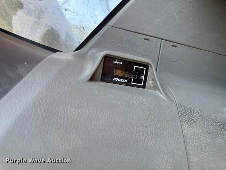 image for item YA1196 2019 Doosan DX530LC-5 excavator