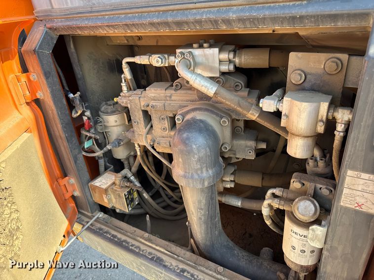 image for item YA1196 2019 Doosan DX530LC-5 excavator