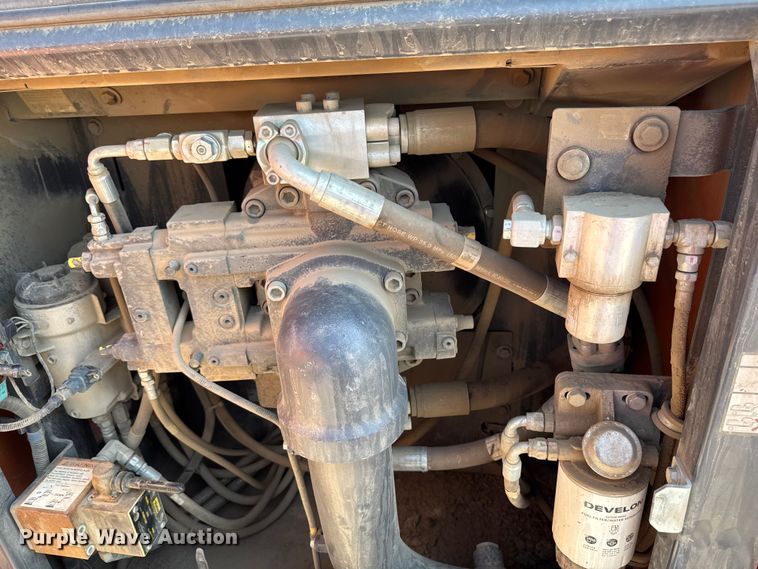 image for item YA1196 2019 Doosan DX530LC-5 excavator