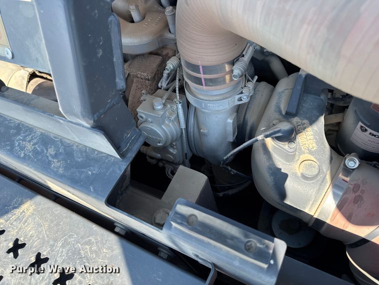 image for item YA1196 2019 Doosan DX530LC-5 excavator